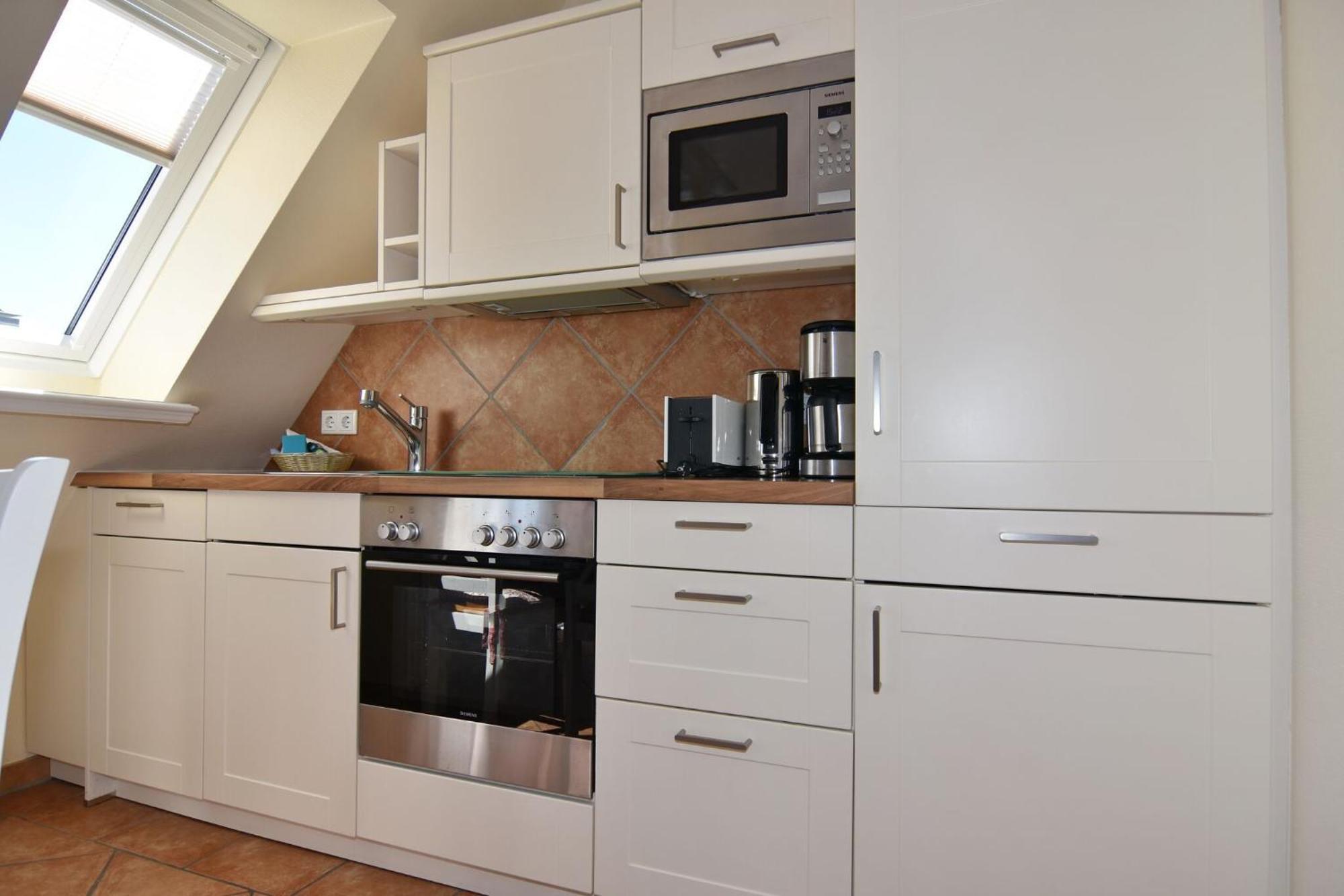 Apartment Deckerstrasse 1, Whg C